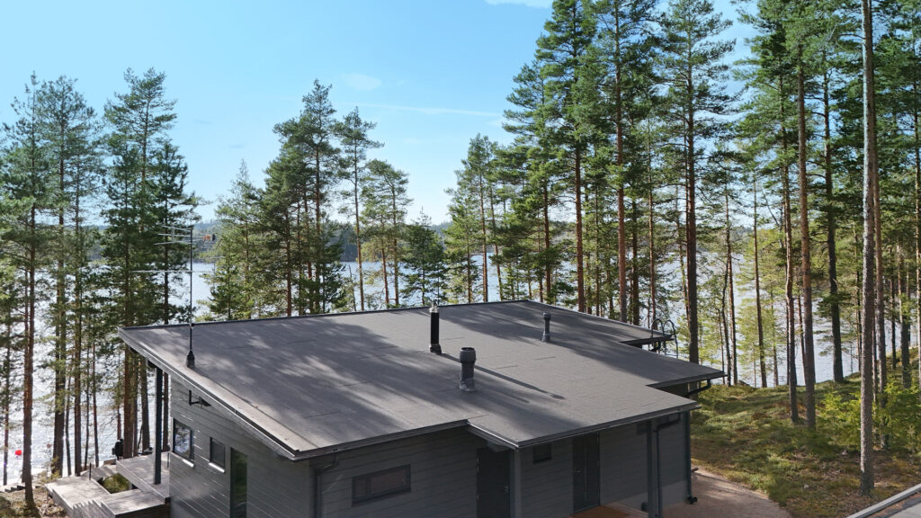 Huopakattoremontti omakotitaloon